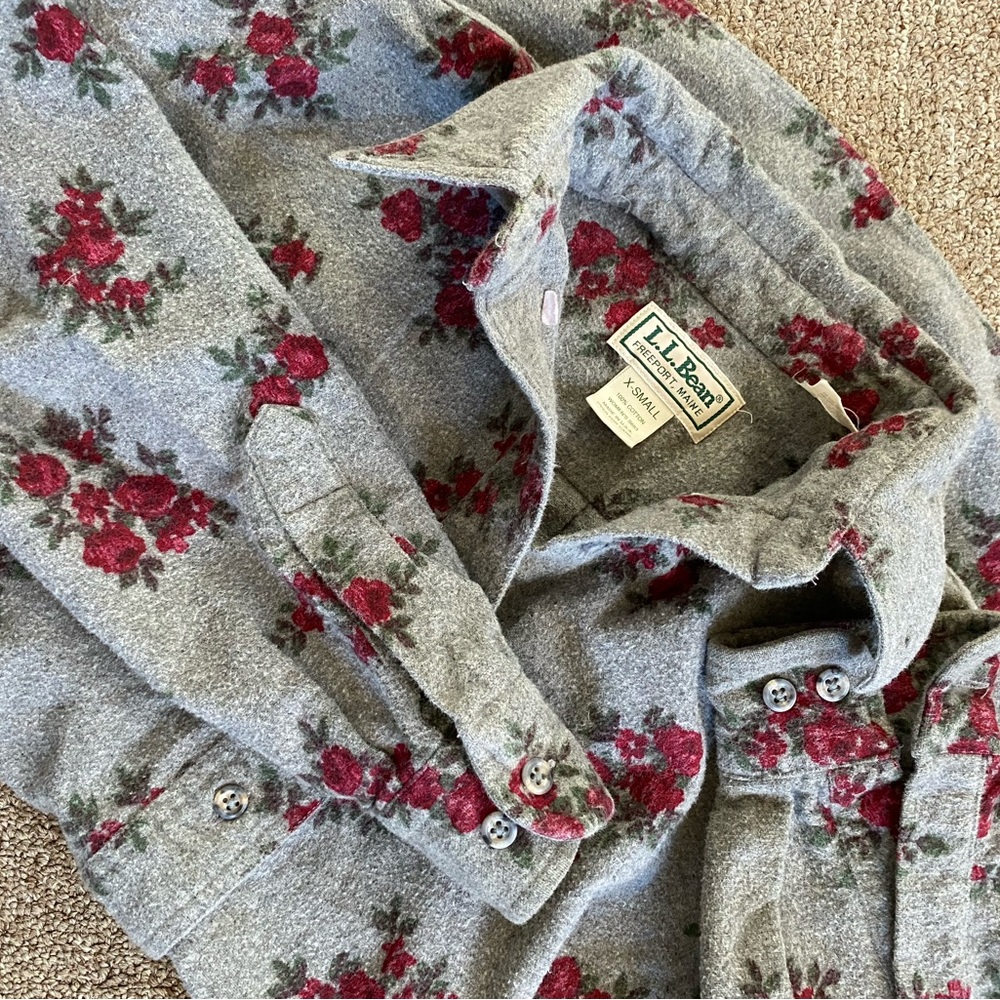 VINTAGE LL BEAN woman’s flannel floral button up